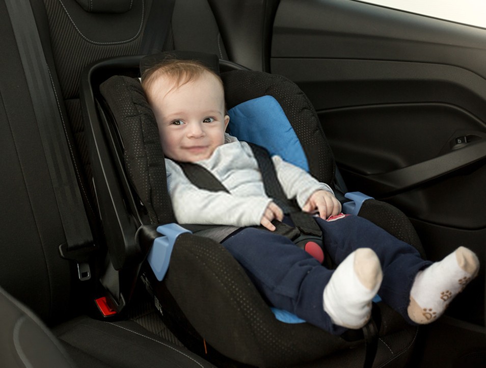 CAR WITH BABY CAR SEATS